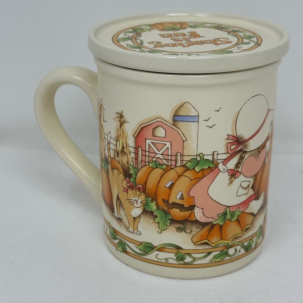 1990 Country Kids Watkins Collector Mug Sharing is Fun with coaster/lid #6184 K0